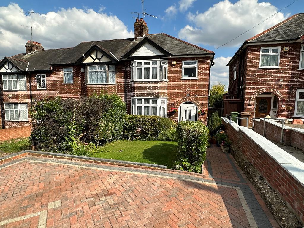 Strathmore Ave, South Luton, Luton, Bedfordshire, LU1 3QN