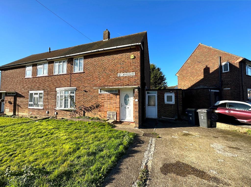 High Wood Close, Farley Hill, Luton, Bedfordshire, LU1 5RZ