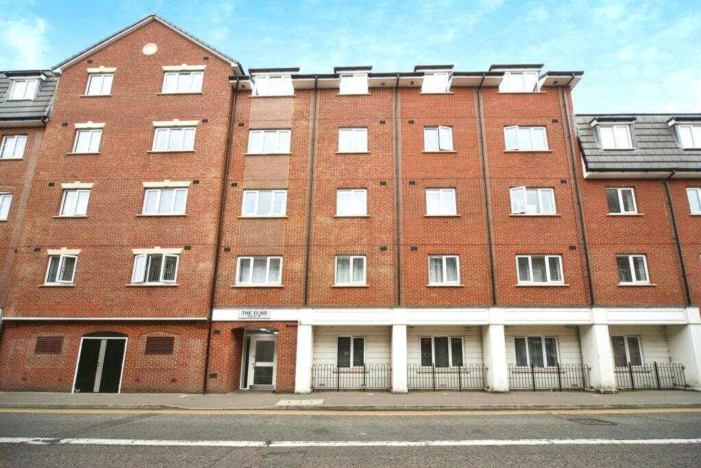 John Street, Luton, Bedfordshire, LU1 2EE