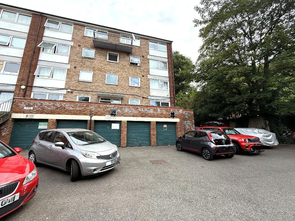 Moulton Rise, Luton, Bedfordshire, LU2 0AF