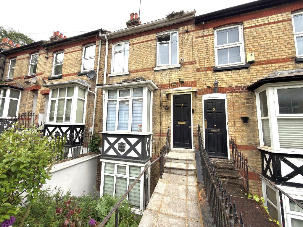 Gladstone Avenue, Town Centre, Luton, Bedfordshire, LU1 1QL