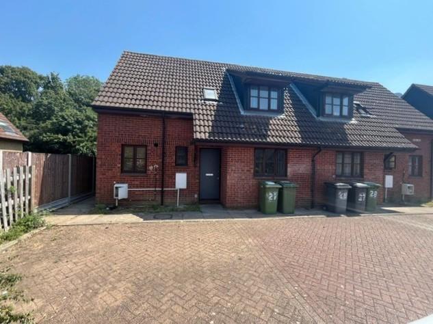St Michaels Gate, Parnwell, Peterborough, PE1 4YJ