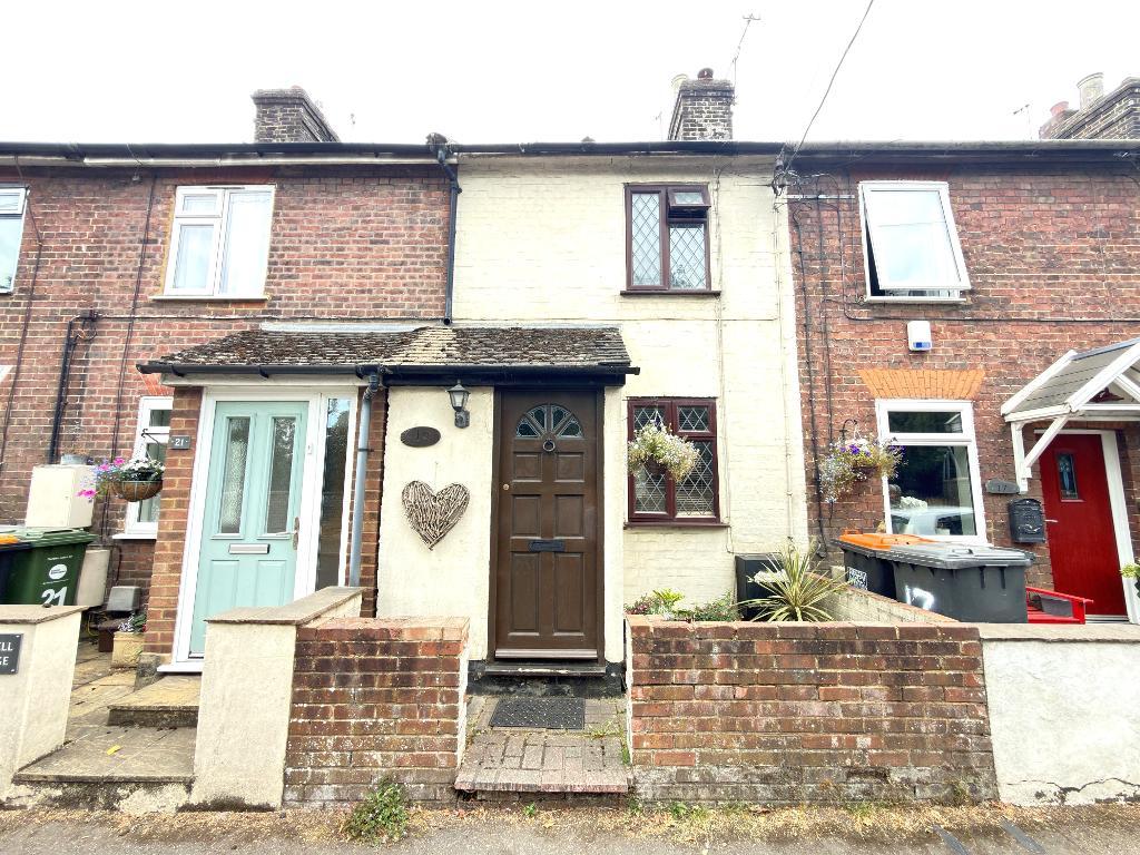Luton Road, Caddington, Bedfordshire, LU1 4AF