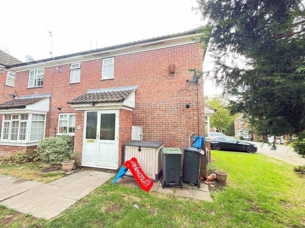 Somersby Close, South Luton, Luton, Bedfordshire, LU1 3XB